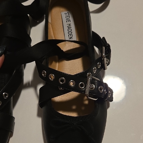 Steve Madden Ballet Flats Zwith Detachable Ribbon - Picture 3 of 4
